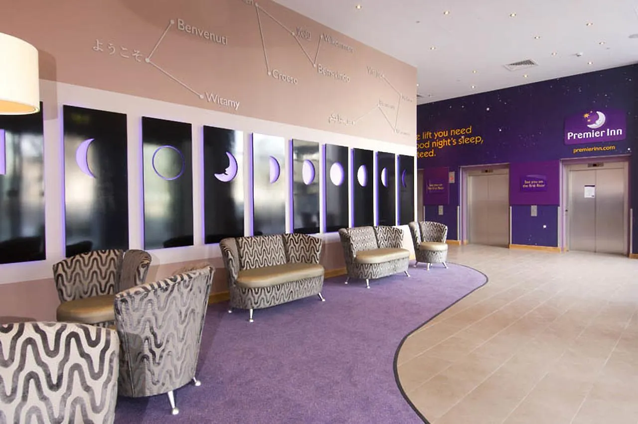 Premier Inn London Stratford 3*,